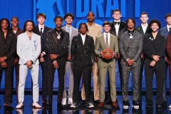 格林嘲讽火箭申京“输不起”！杜兰特加盟，勇火恩怨再升级